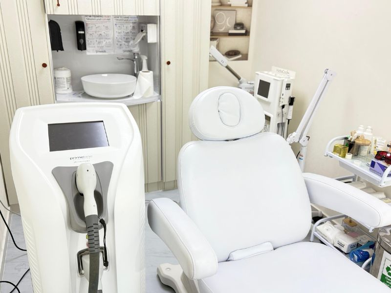 Laser treatment suite